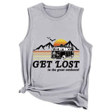 Les femmes se perdent dans les débardeurs de plein air