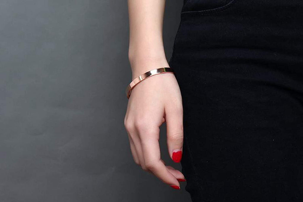 Bracelets à manchette ouverte pour femmes, bijoux de bras d'amitié en acier inoxydable, gravure personnalisée du nom et de la Date pour maman et fille, 6mm