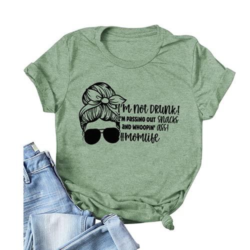 T-shirt Momlife pour femmes, je ne suis pas ivre, je distribue des collations et une chemise graphique