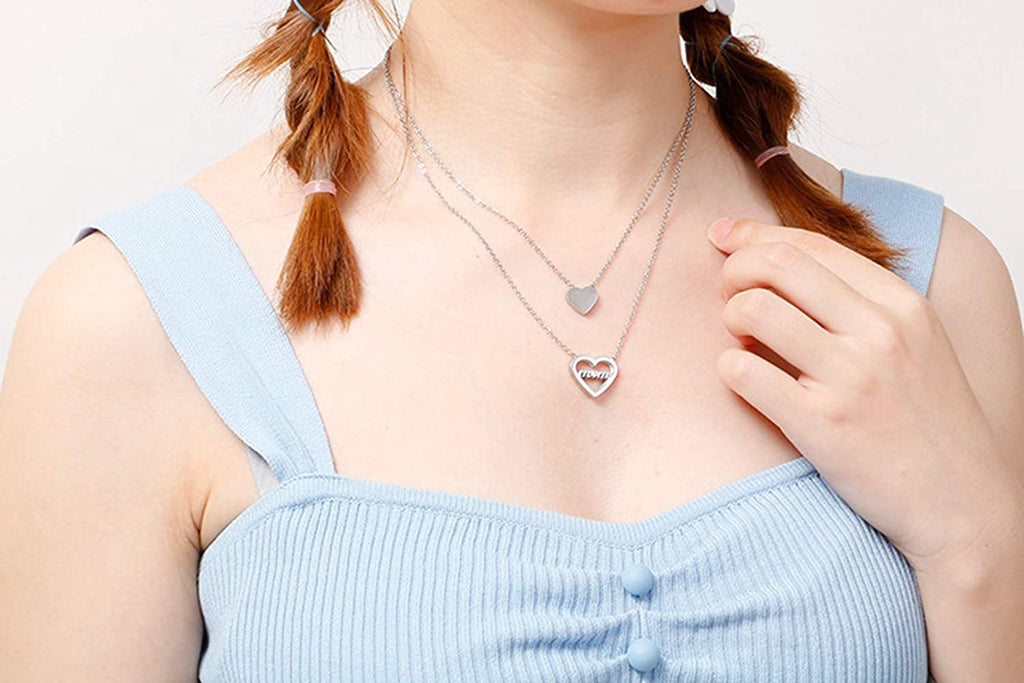 Collier avec pendentif en forme de cœur d'amour pour femme, en acier inoxydable plaqué or, incrustation de zircone cubique 5A, collier de maman personnalisé avec nom d'enfant