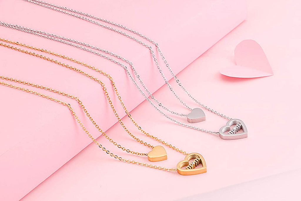 Collier avec pendentif en forme de cœur d'amour pour femme, en acier inoxydable plaqué or, incrustation de zircone cubique 5A, collier de maman personnalisé avec nom d'enfant