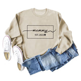 MOMMY EST 2022 Love Herbst/Winter Unten Buchstaben Langarm Pullover in Übergröße
