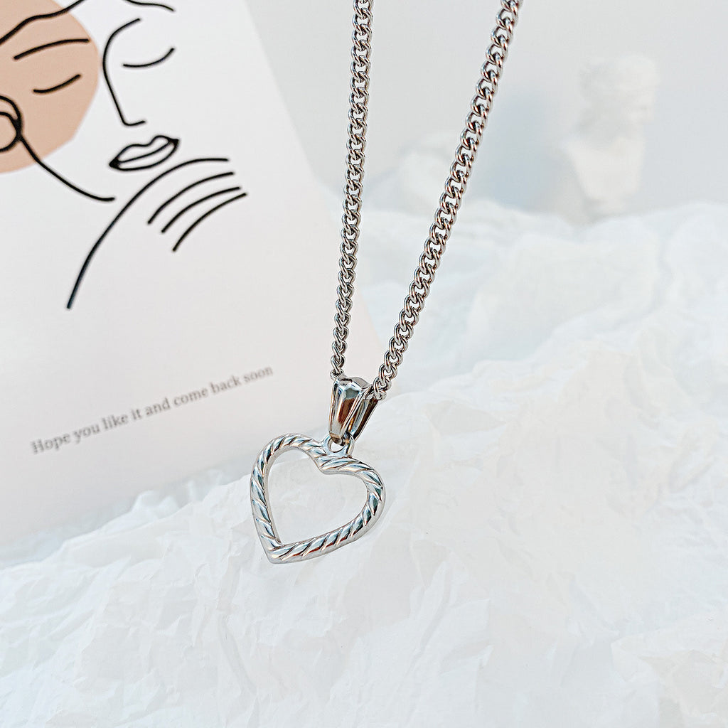 NEHZUS Love Pendant Fashionable And Versatile Stainless Steel Ladies Necklace