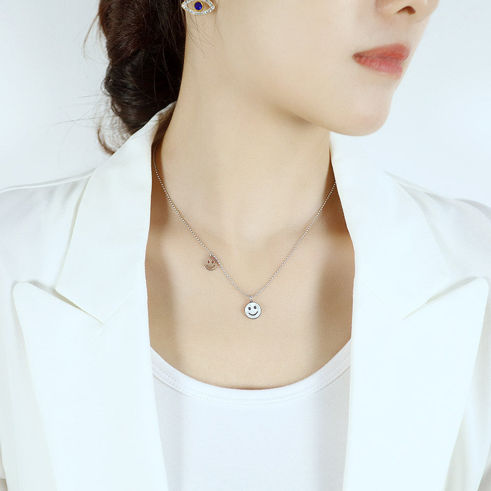 New Smiley Face Pendant Personalised Fashion Compact Design Women's Collarbone Chain