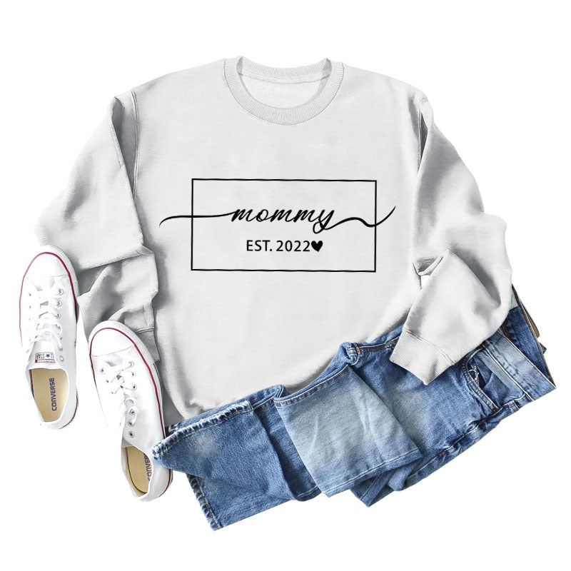 MOMMY EST 2022 Love Herbst/Winter Unten Buchstaben Langarm Pullover in Übergröße