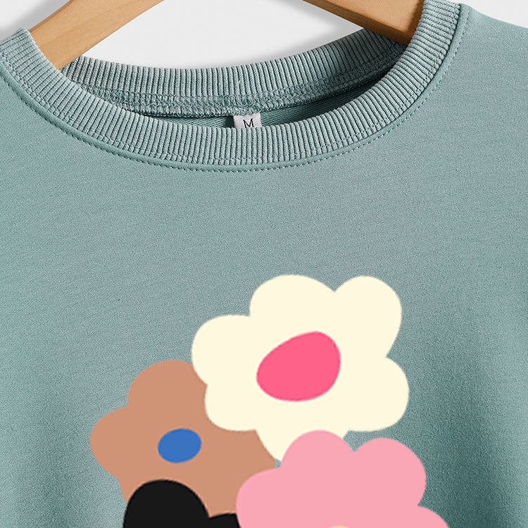 Pull ample à manches longues et col rond à large fond