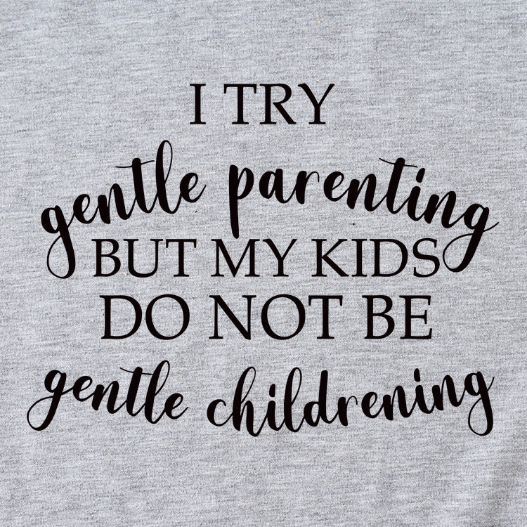 J'essaie de soulever doucement la lettre T-shirt à manches courtes et col rond