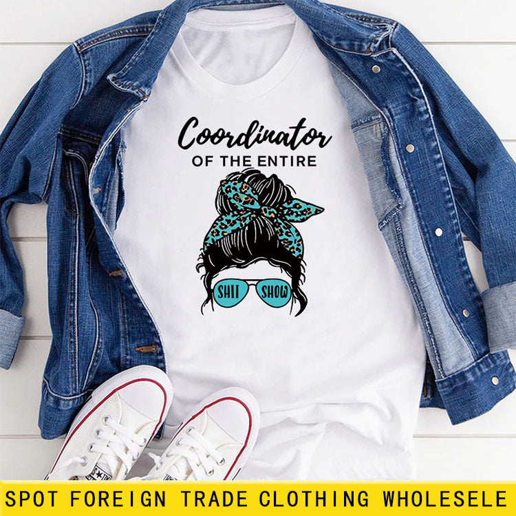 Coordonnateur de l'ensemble du t-shirt à manches courtes à col ras du cou élégant